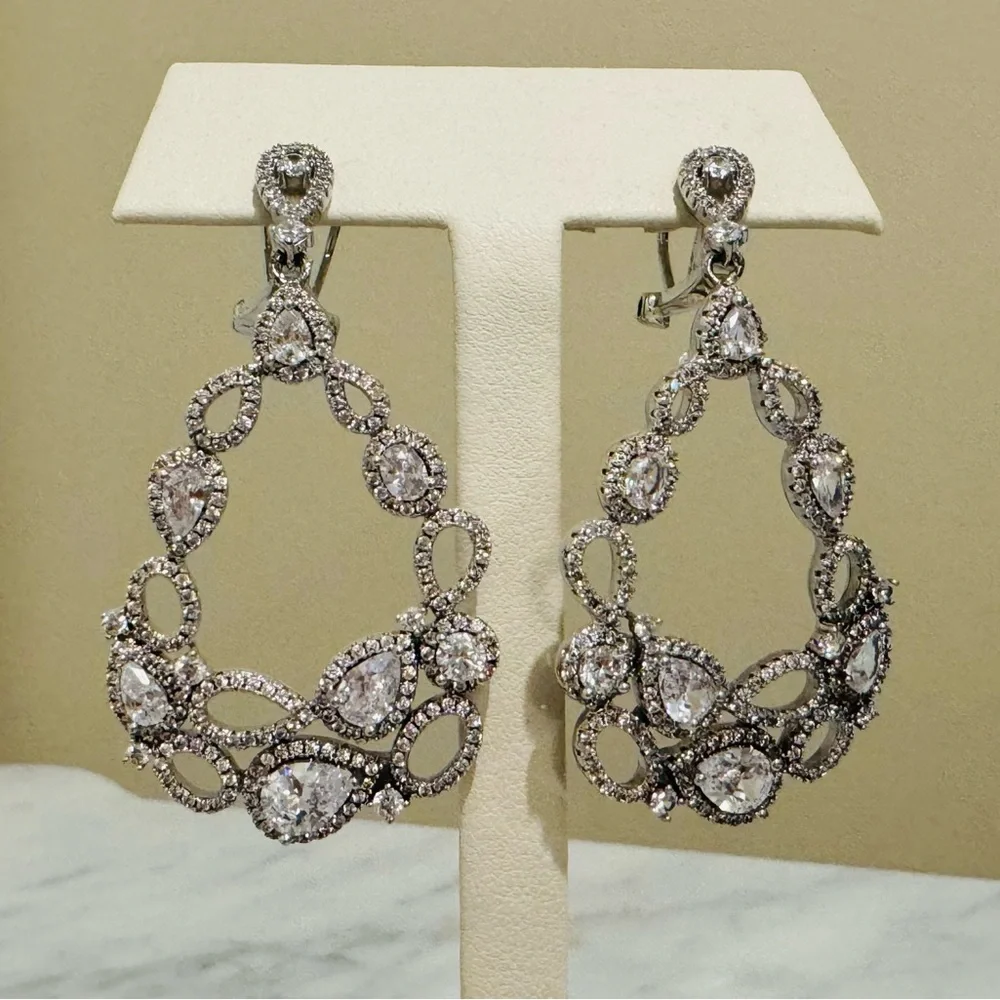Crystal Chandelier Earrings 2.5” like new - Picture 2 of 6